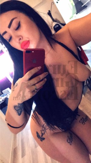 Delphy tantra massage in Fort Meade & call girl